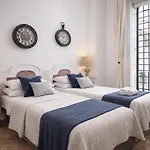Luxury In Via Dei Cartari Spacious, Elegant,