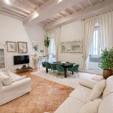 Luxury In Via Dei Cartari Spacious, Elegant, * Roma